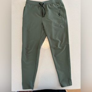 UNRL Apex Pants Men’s size M. Sage